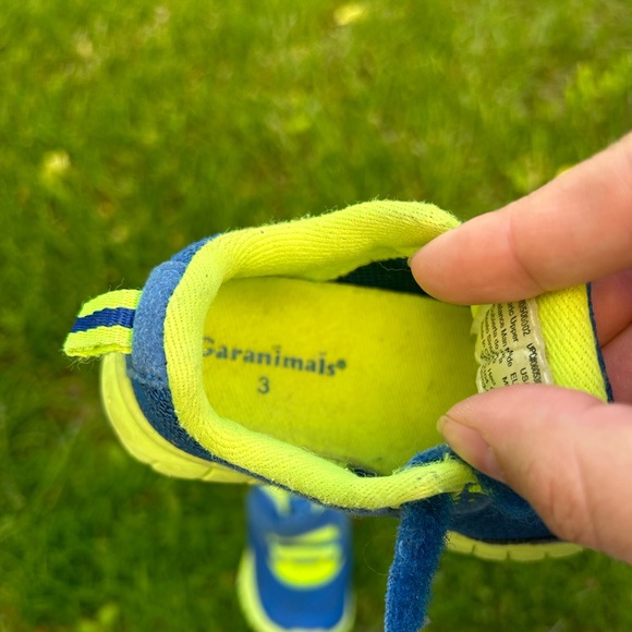 FREE ADD ON🛍️ Garanimals Blue and green elastic and Velcro sneakers Size 3c - Picture 3 of 9